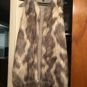Fur vest